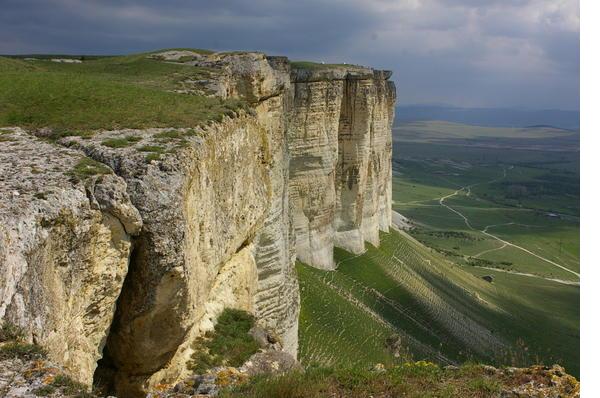 Белая скала Ак-Кая, Красная долина пионов, дуб Суворова, фонтан Кутузова